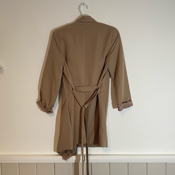 H&M trench coat - Picture 5 of 6